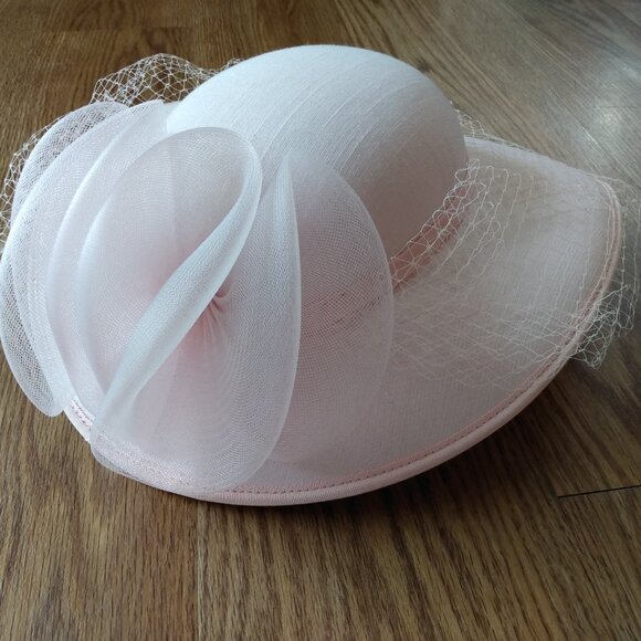 Vintage Pale Pink Hat with Mesh Bow and Net Veiling Fancy Formal Wedding - Picture 2 of 9